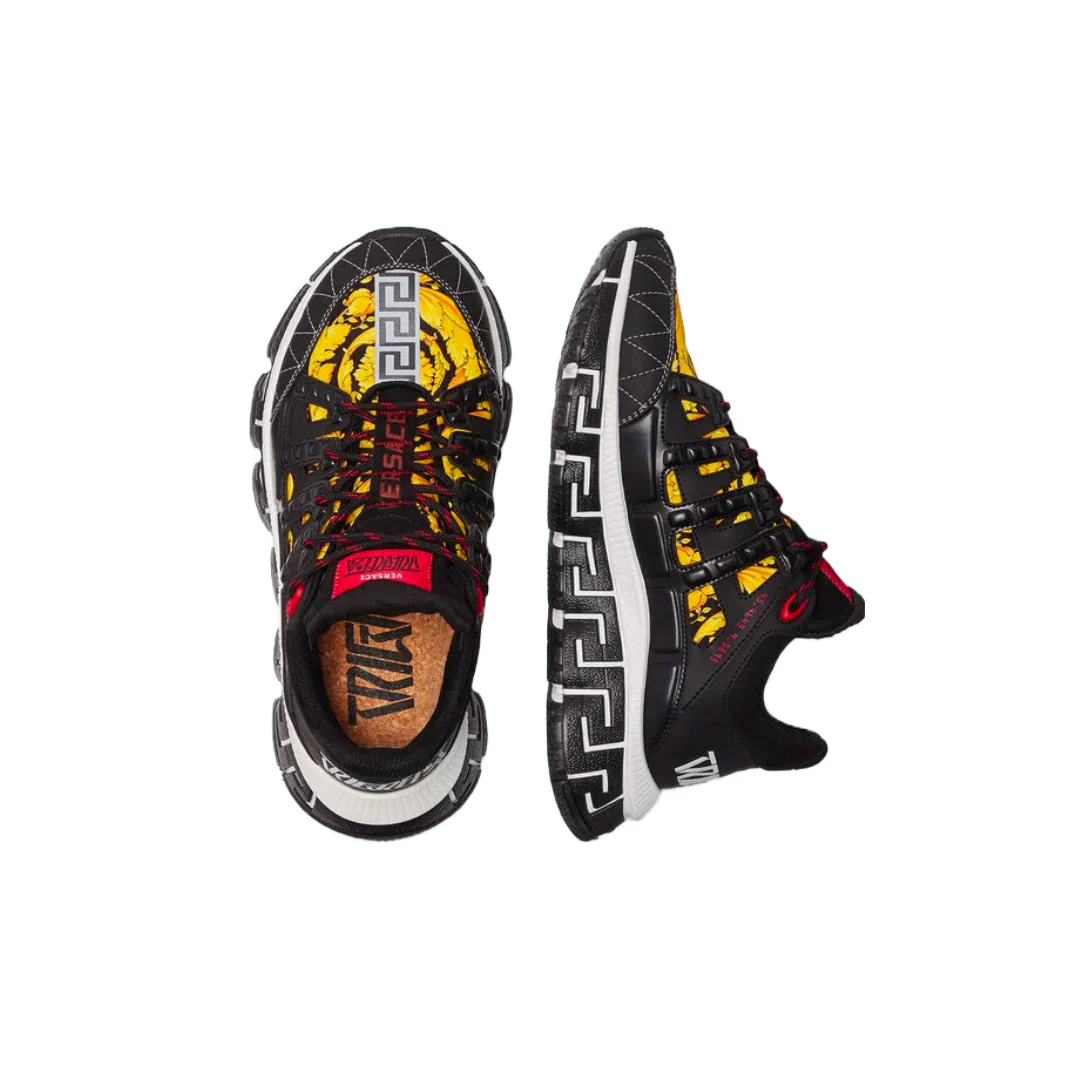 VERSACE TRIGRECA SNEAKERS BLACK GOLD PRINT - Image 2