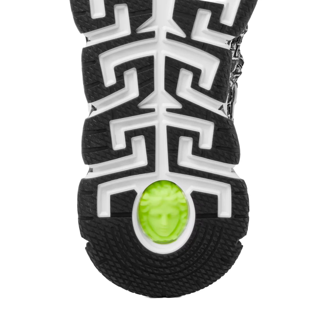 VERSACE TRIGRECA SNEAKERS PRINTED BLACK/WHITE - Image 4