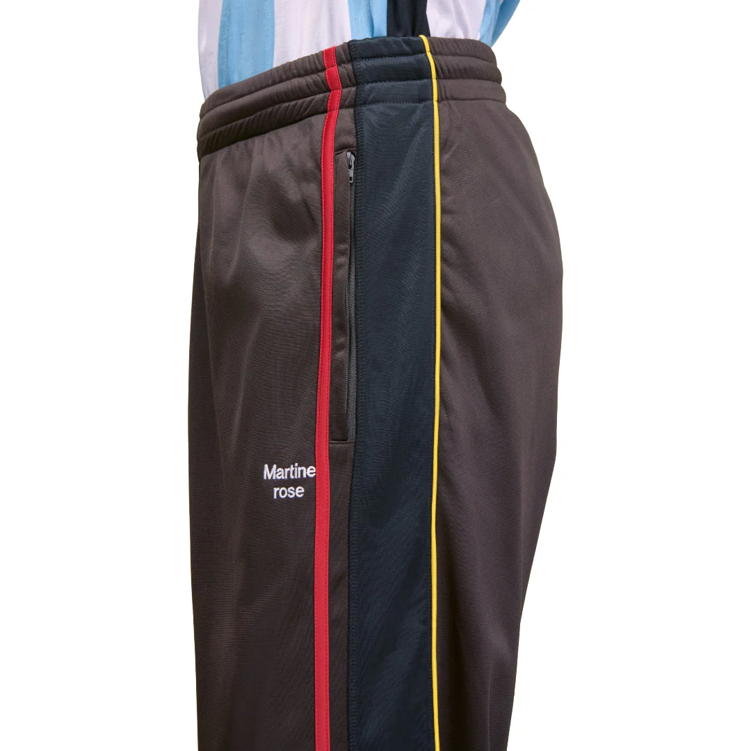 WIDE LEG TRACKPANT IN BROWN - Image 4